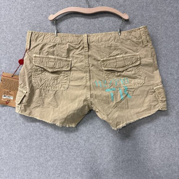 True Religion Leslie Cargo Surf Shorts Surf Champions 69 Patch Khaki Sz 28 NWT - Picture 4 of 12